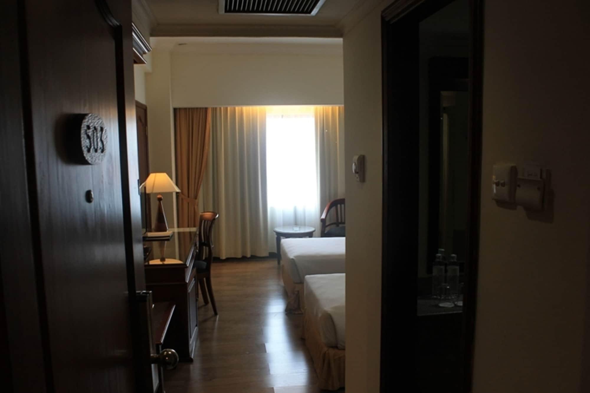 Grand Zuri Pekanbaru Exterior foto