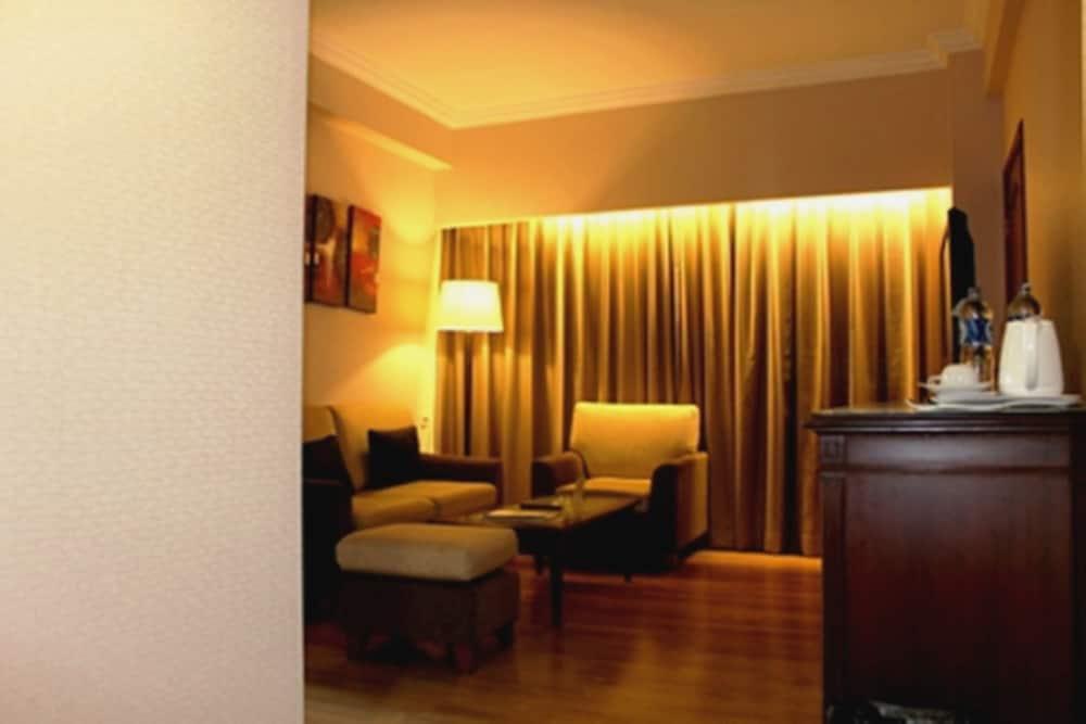 Grand Zuri Pekanbaru Exterior foto